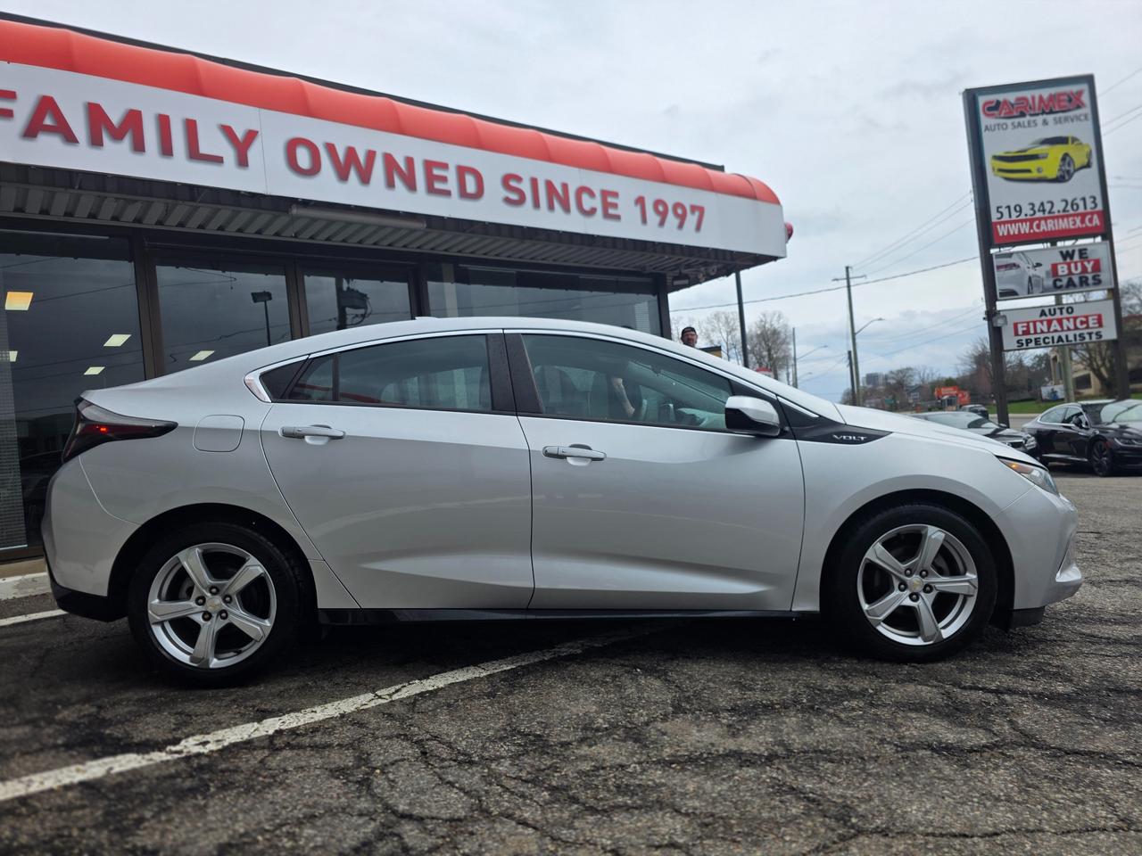 2017 Chevrolet Volt LT Apple Car Play | Android Auto | Backup Camera | Heated Steering | Heated Seats Photo