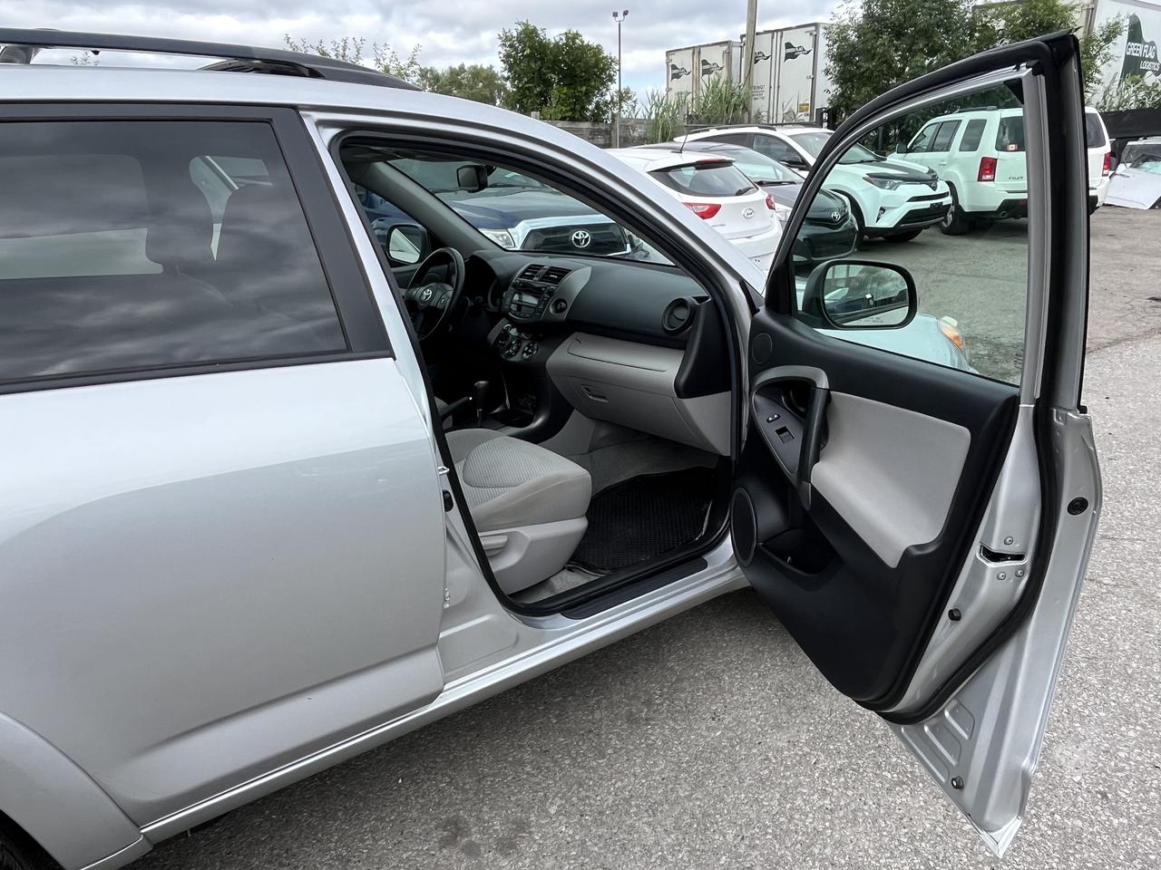 2011 Toyota RAV4 LIMITED  Photo