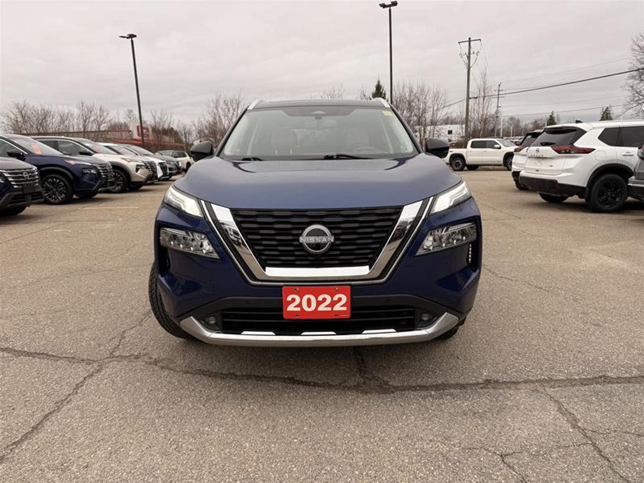 2022 Nissan Rogue Platinum CVT (2) Photo