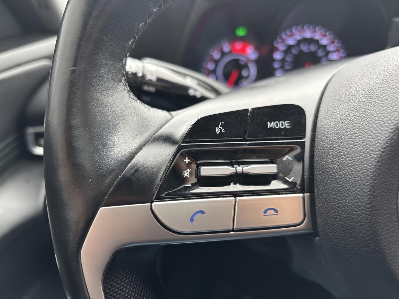 2022 Hyundai Elantra Preferred Photo