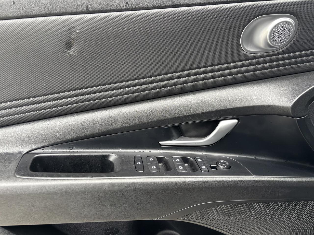 2022 Hyundai Elantra Preferred Photo