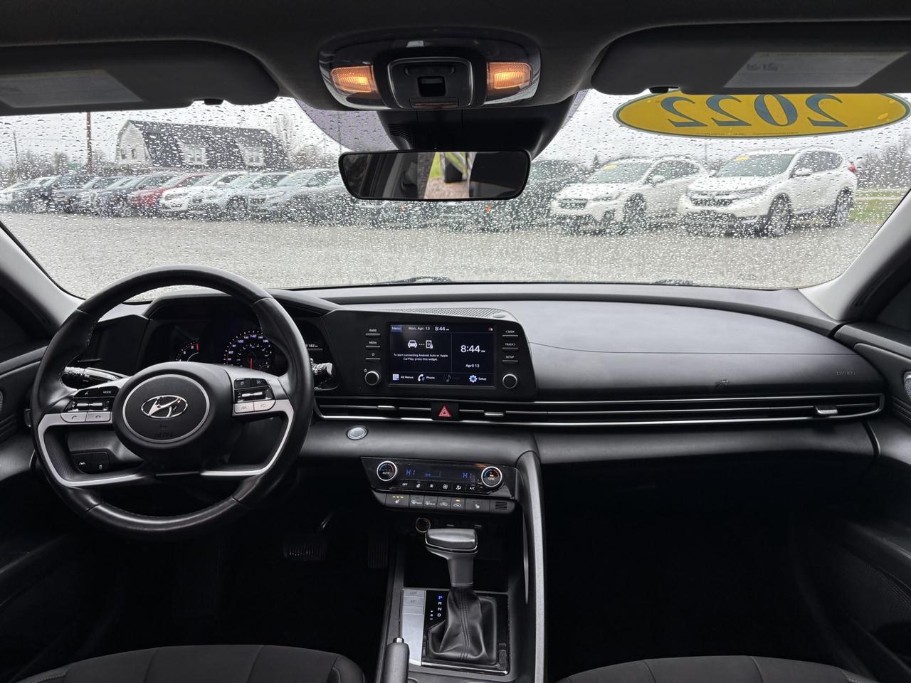 2022 Hyundai Elantra Preferred Photo