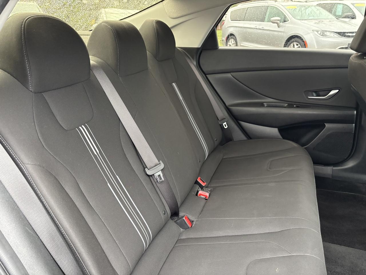 2022 Hyundai Elantra Preferred Photo