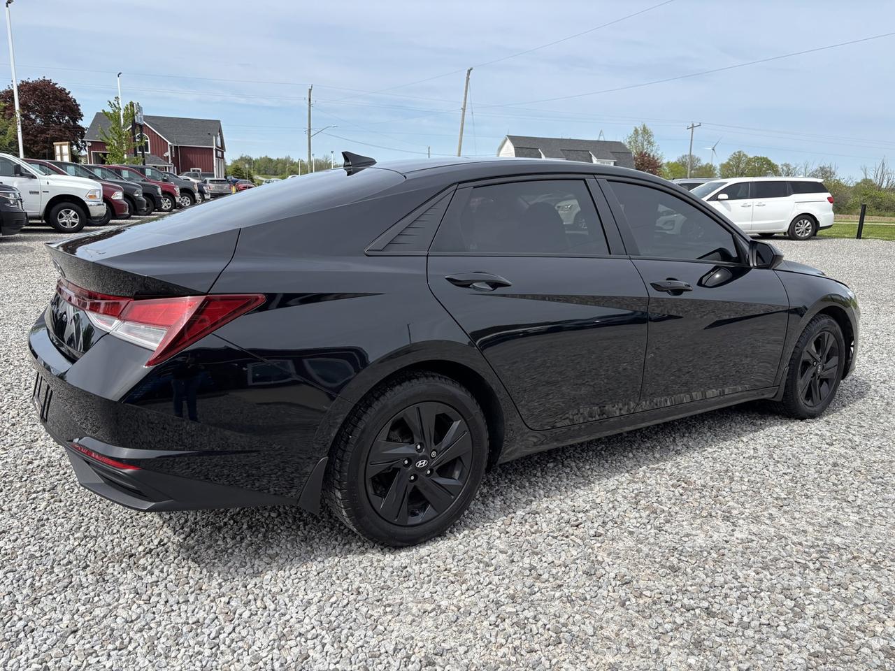 2022 Hyundai Elantra Preferred Photo4