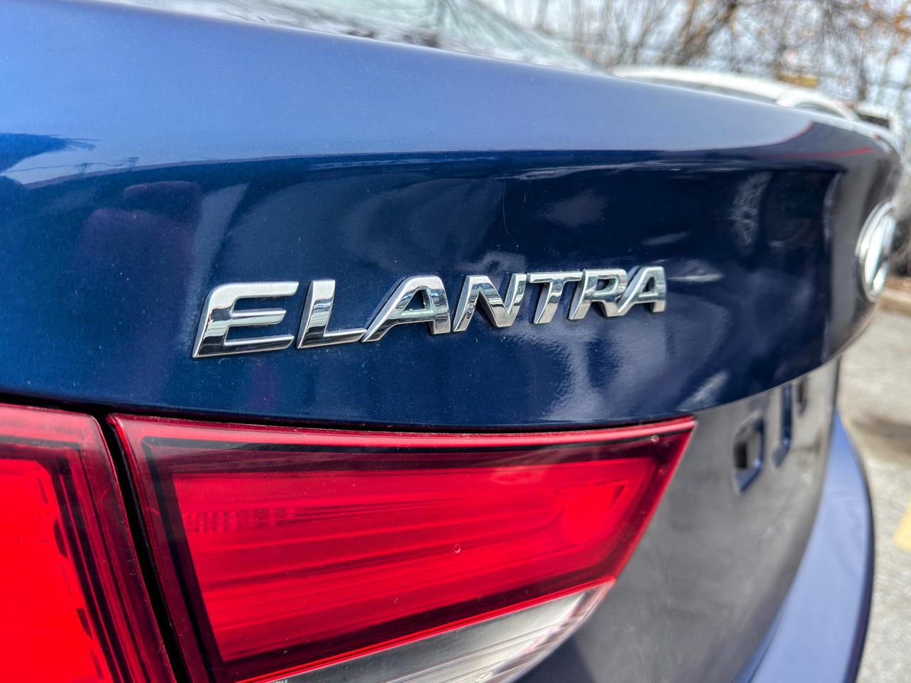 2016 Hyundai Elantra Limited Photo