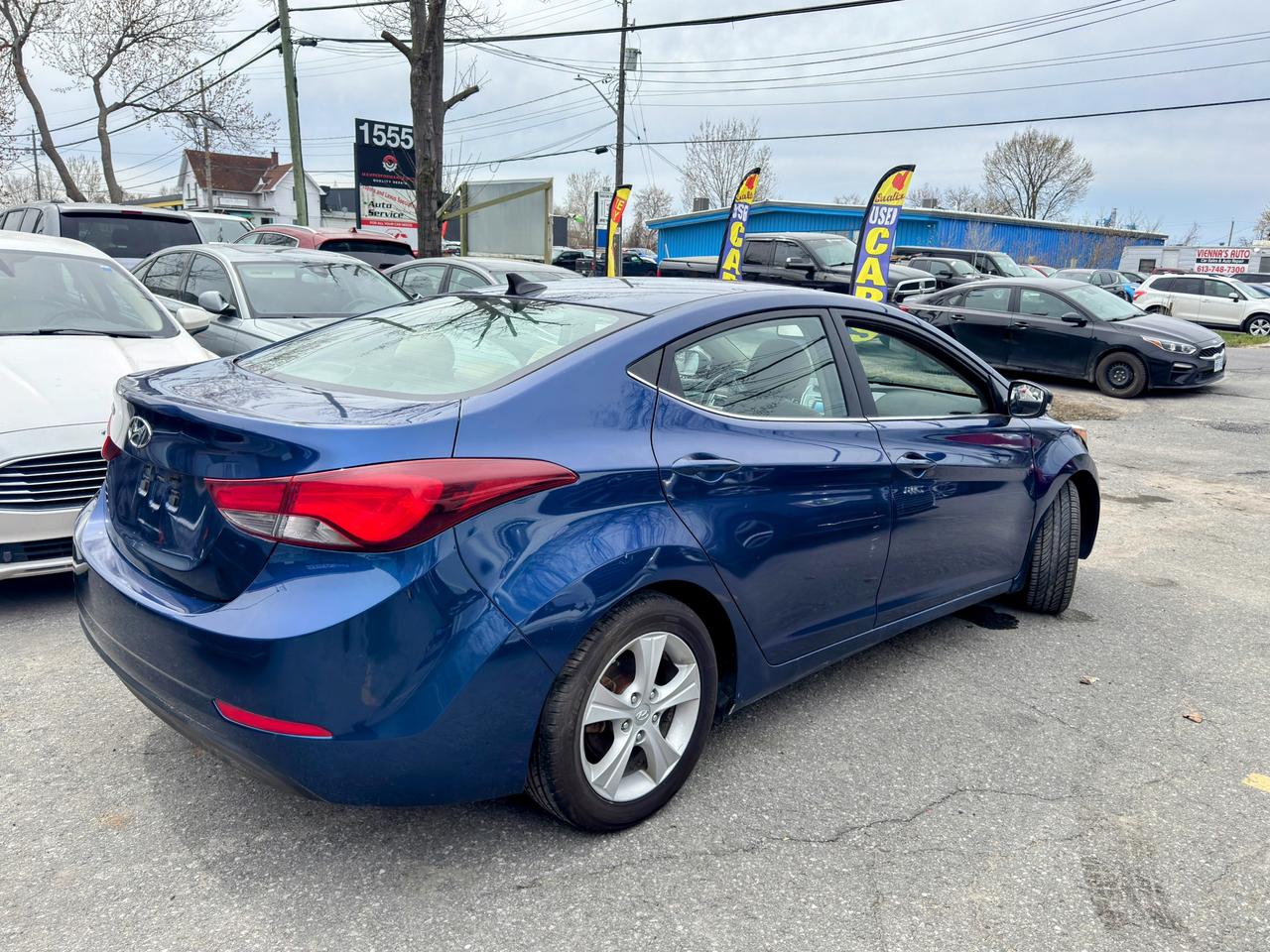 2016 Hyundai Elantra Limited Photo2