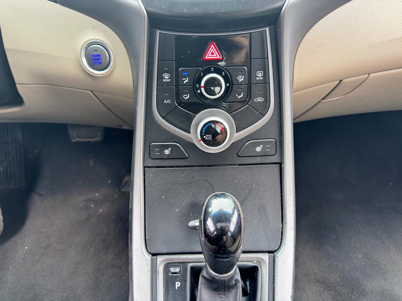 2016 Hyundai Elantra Limited Photo