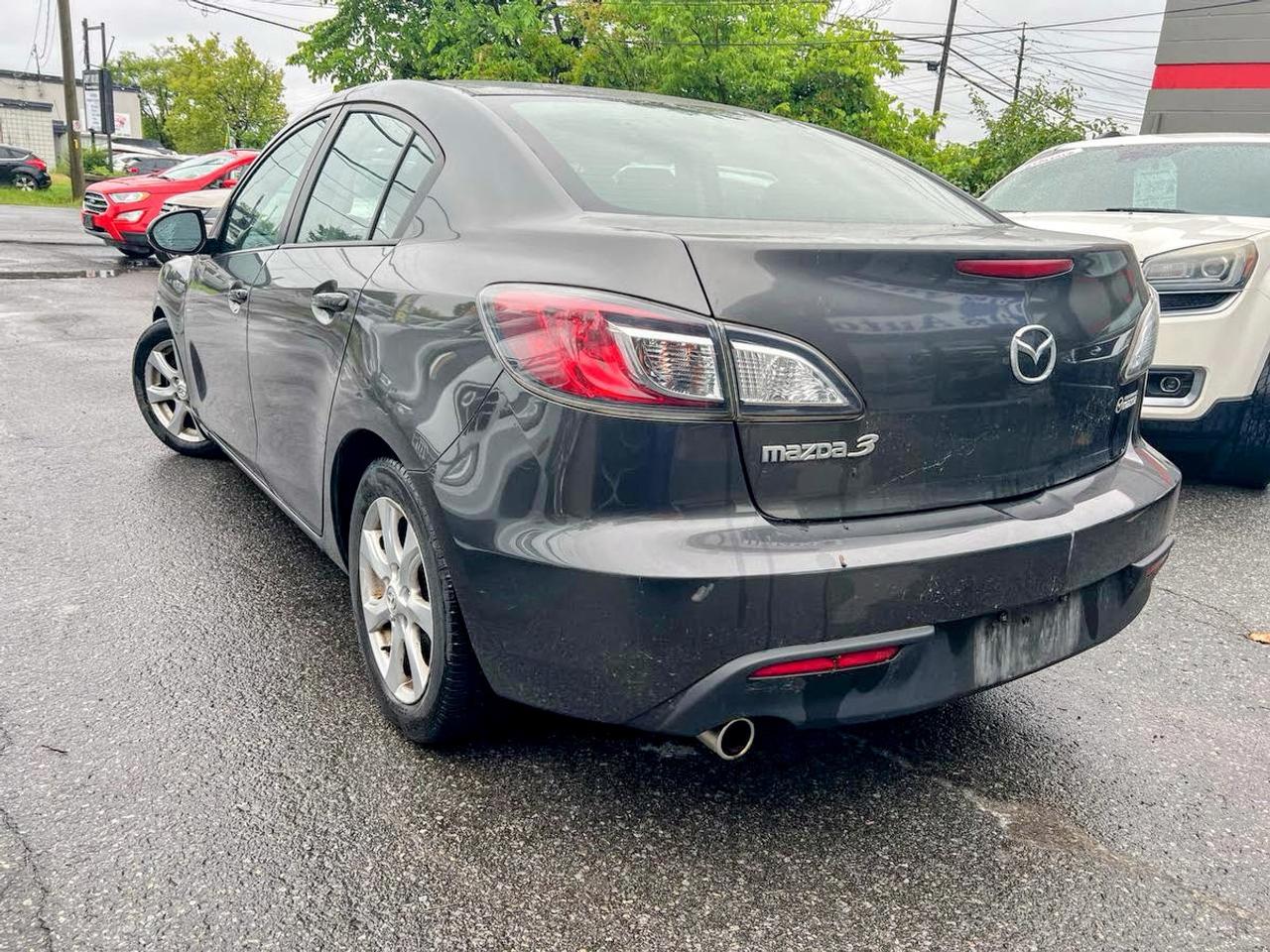 2011 Mazda MAZDA3 i Touring Photo
