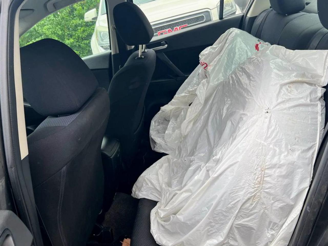 2011 Mazda MAZDA3 i Touring Photo