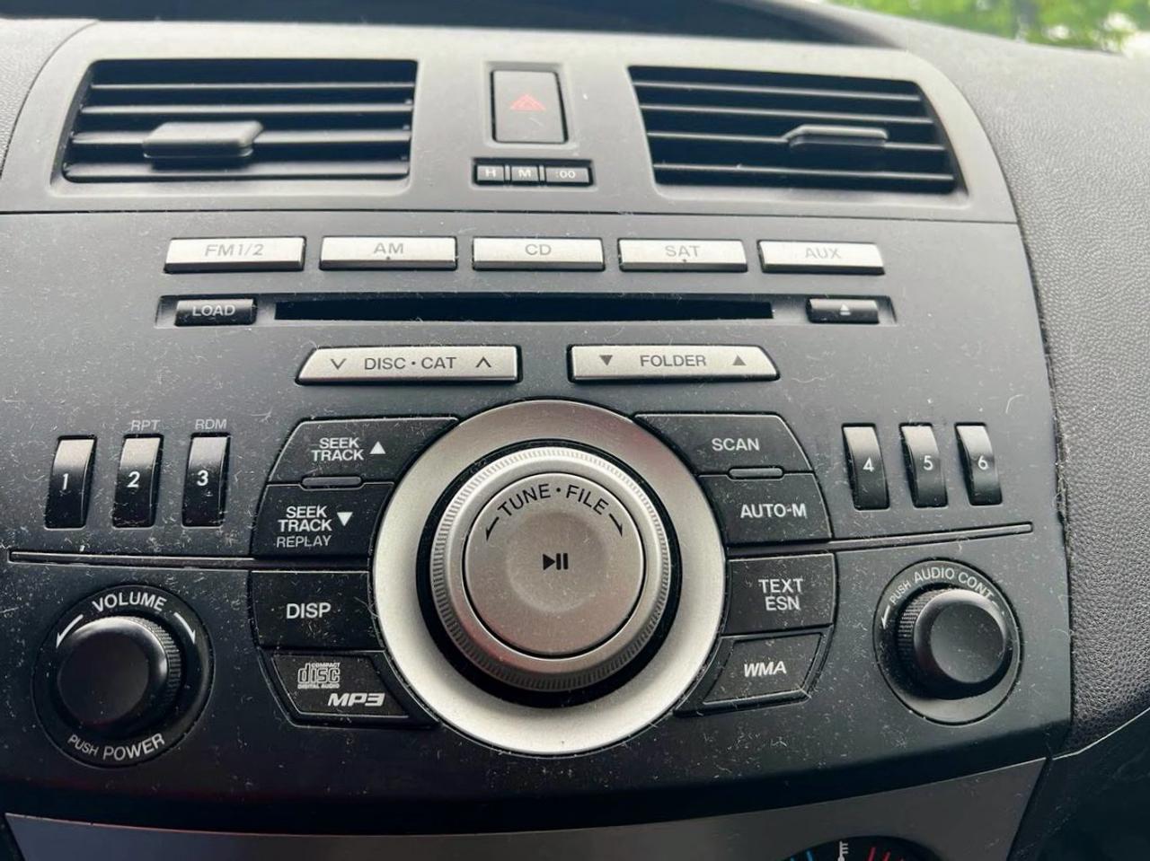 2011 Mazda MAZDA3 i Touring Photo