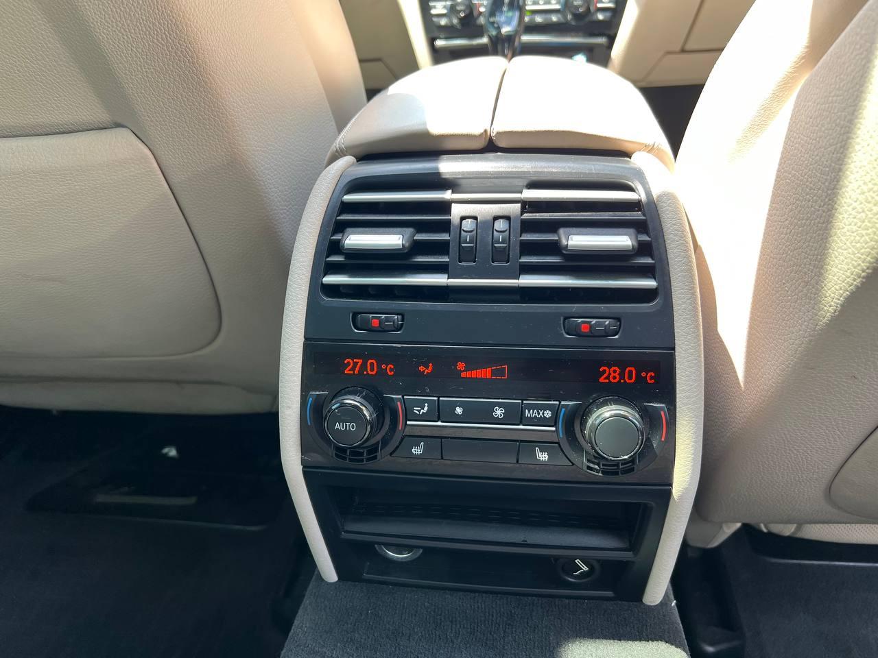 2012 BMW 7-Series 750i xDrive Photo