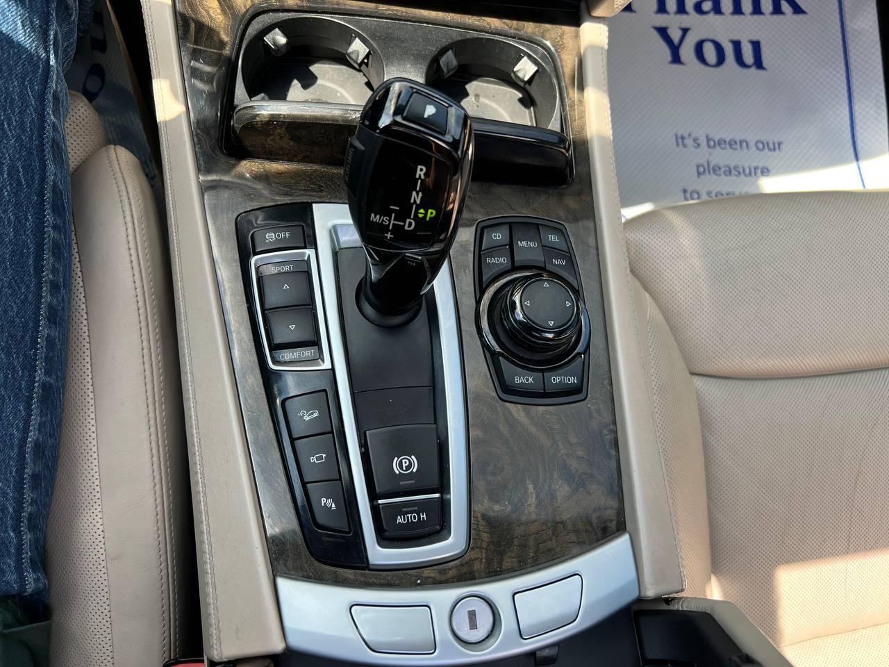 2012 BMW 7-Series 750i xDrive Photo