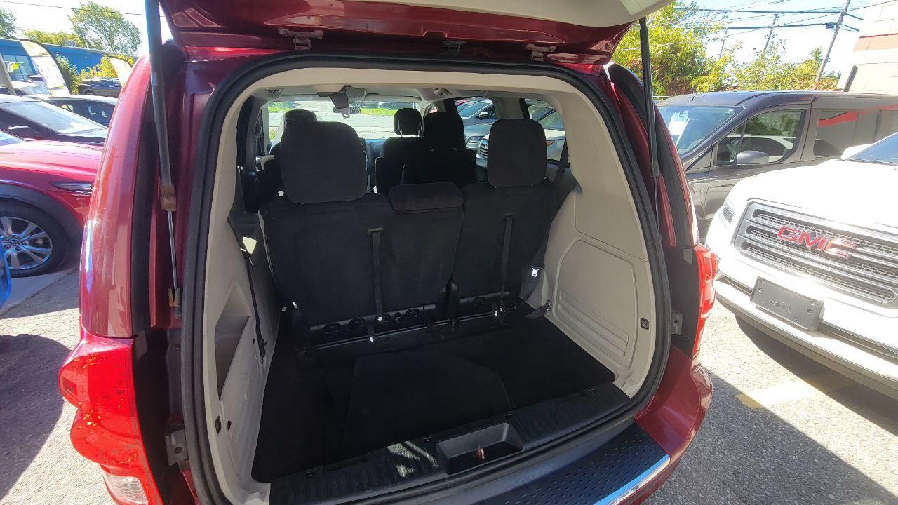 2014 Dodge Grand Caravan SE Photo