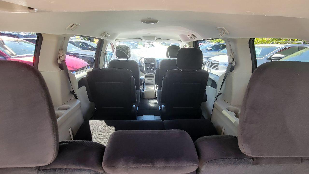 2014 Dodge Grand Caravan SE Photo