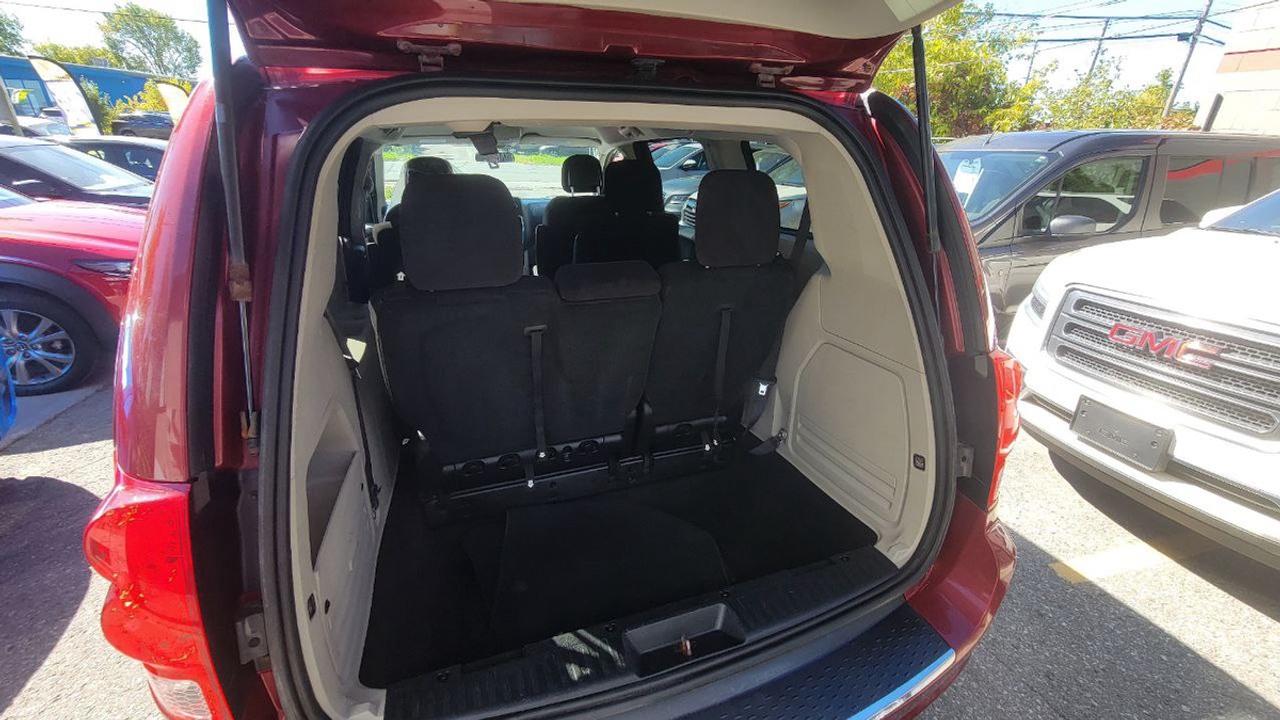 2014 Dodge Grand Caravan SE Photo