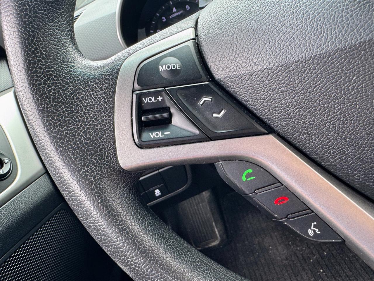 2014 Hyundai Veloster Base Photo