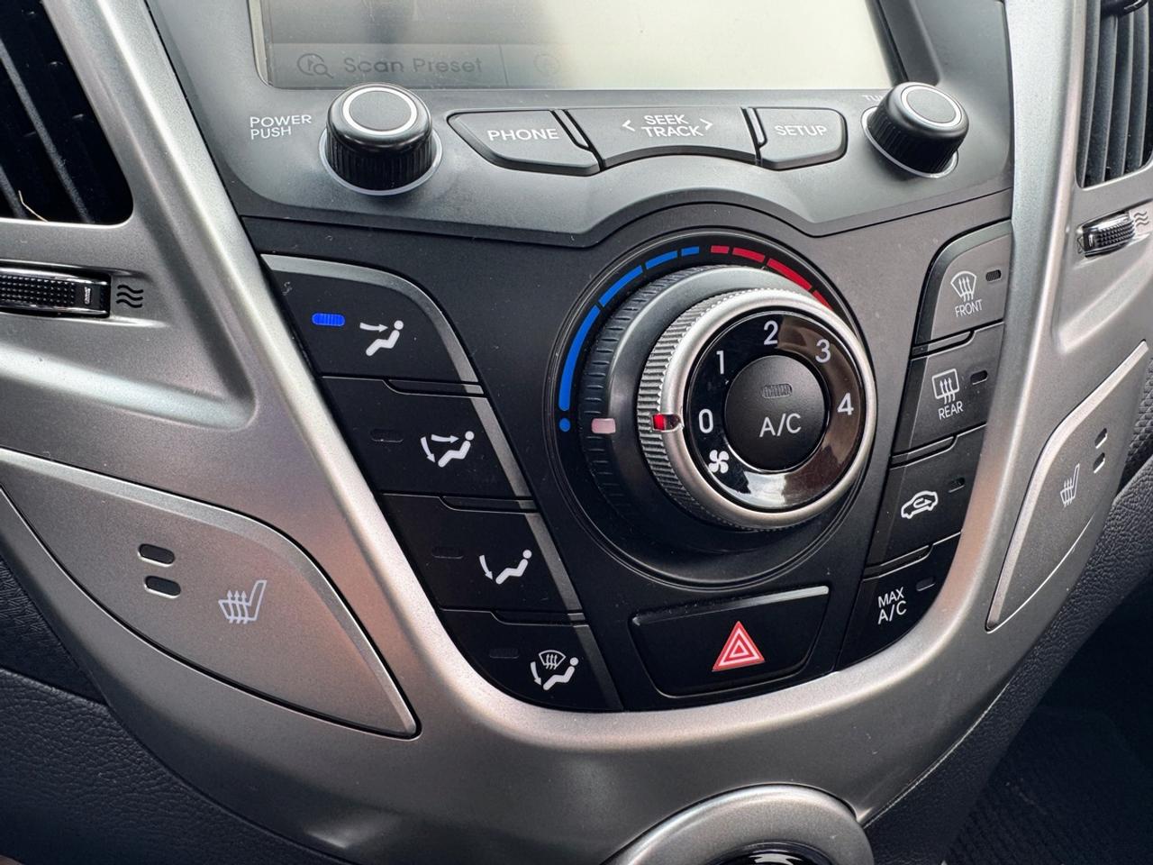 2014 Hyundai Veloster Base Photo