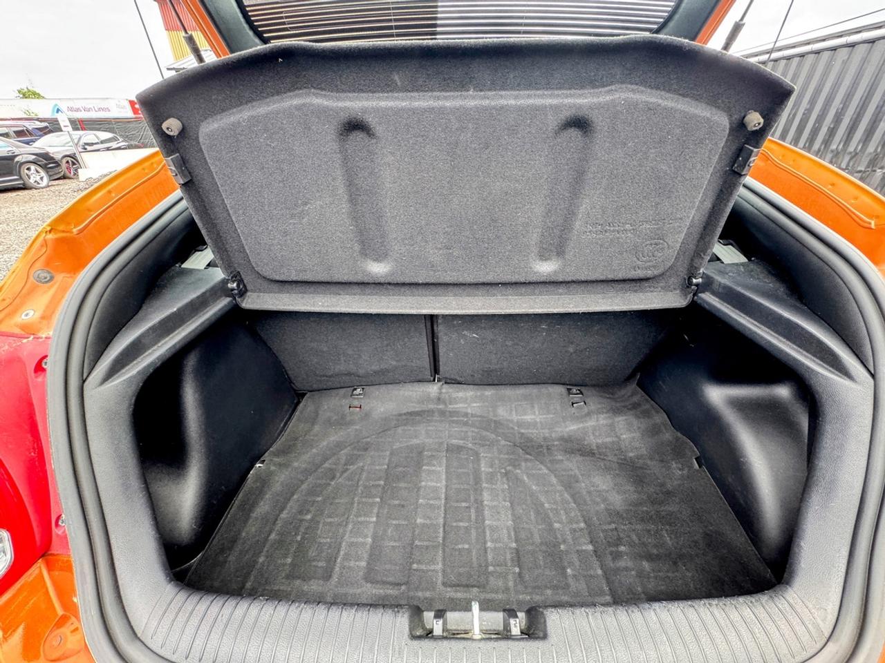 2014 Hyundai Veloster Base Photo