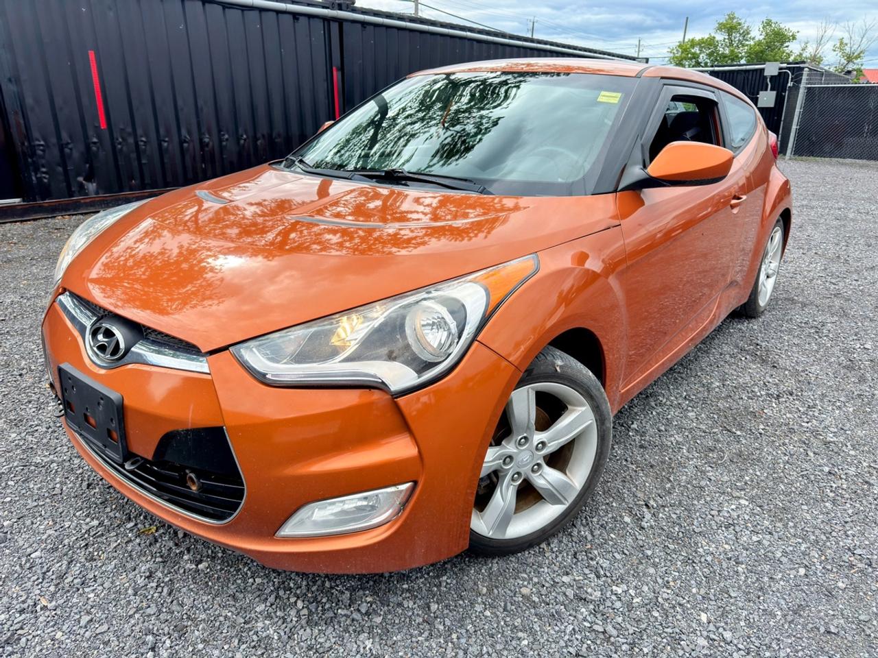 2014 Hyundai Veloster Base Photo0