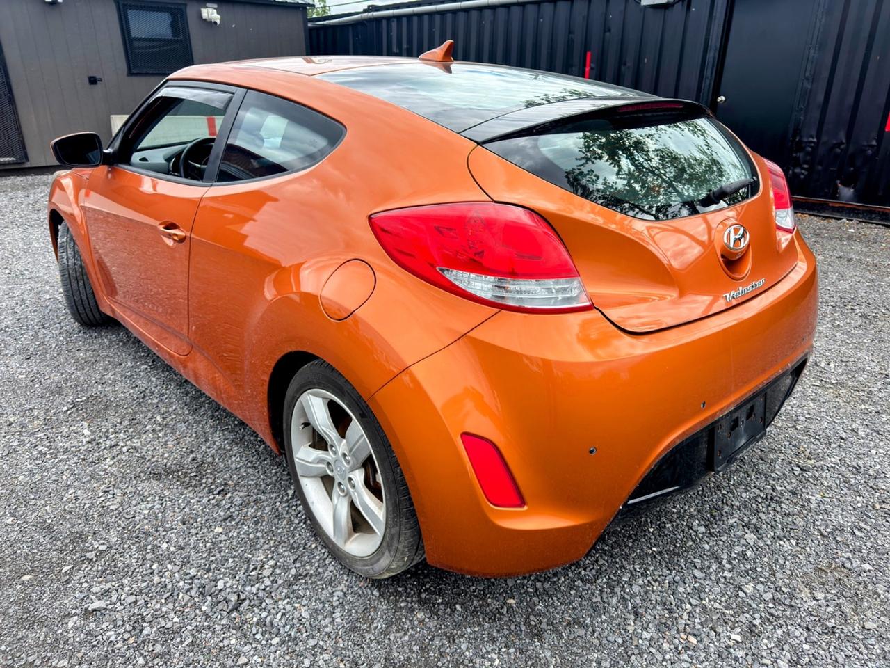 2014 Hyundai Veloster Base Photo