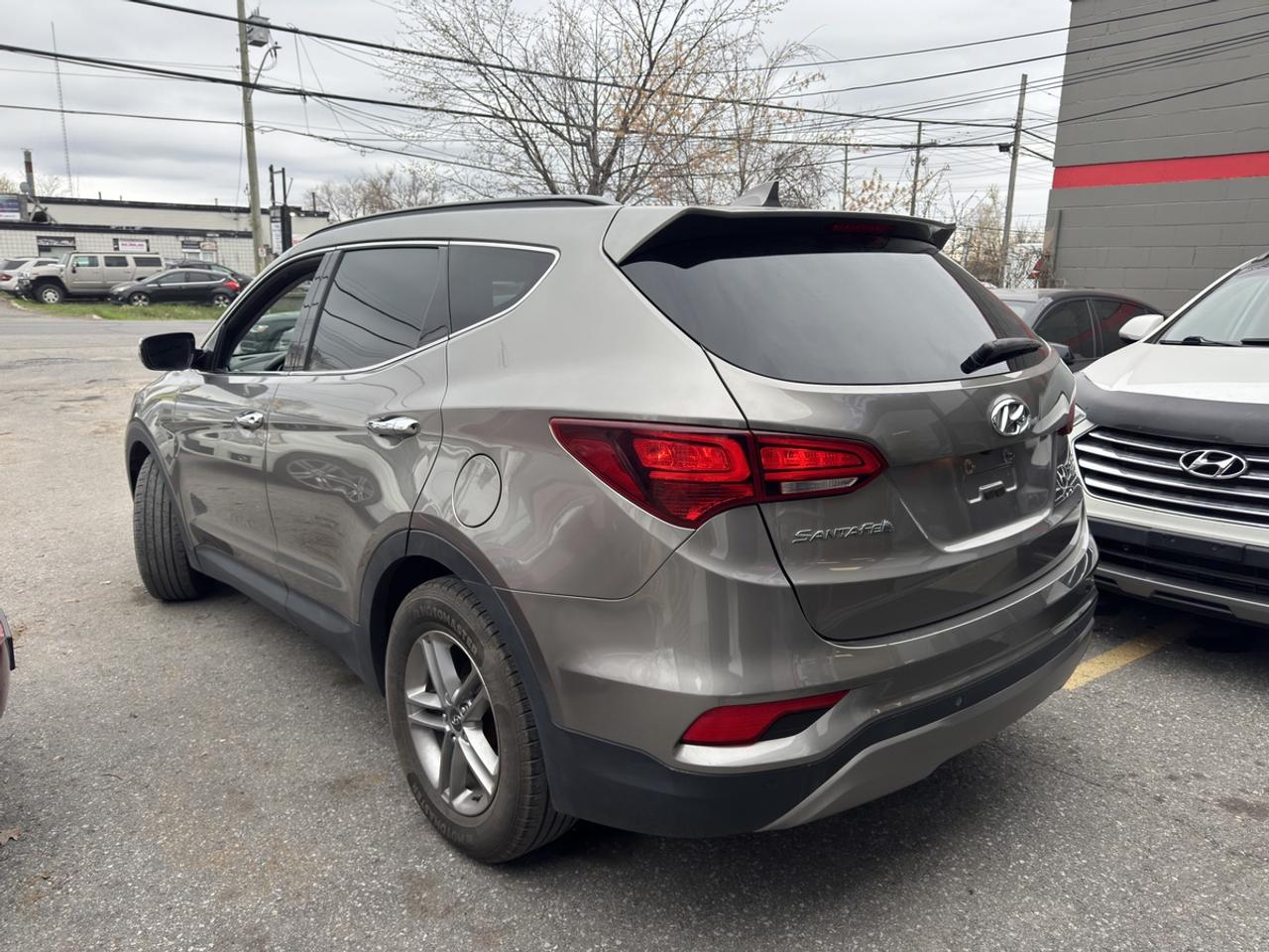 2017 Hyundai Santa Fe Sport  Photo3