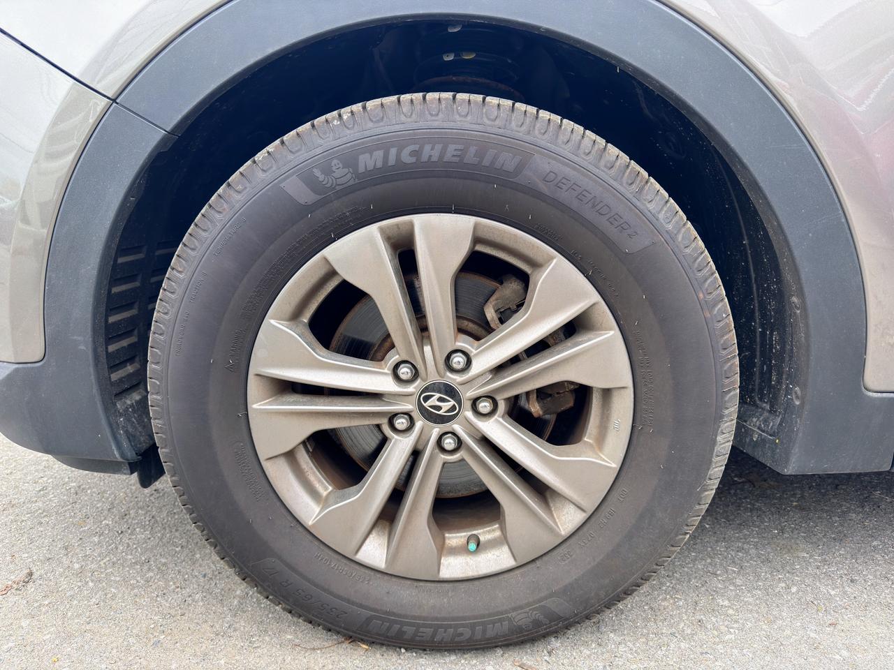 2014 Hyundai Santa Fe Sport GLS Photo