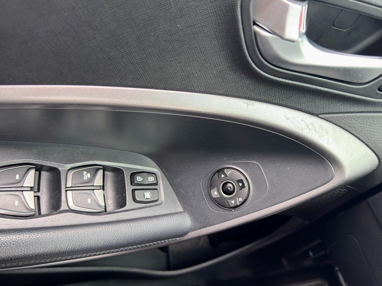 2014 Hyundai Santa Fe Sport GLS Photo