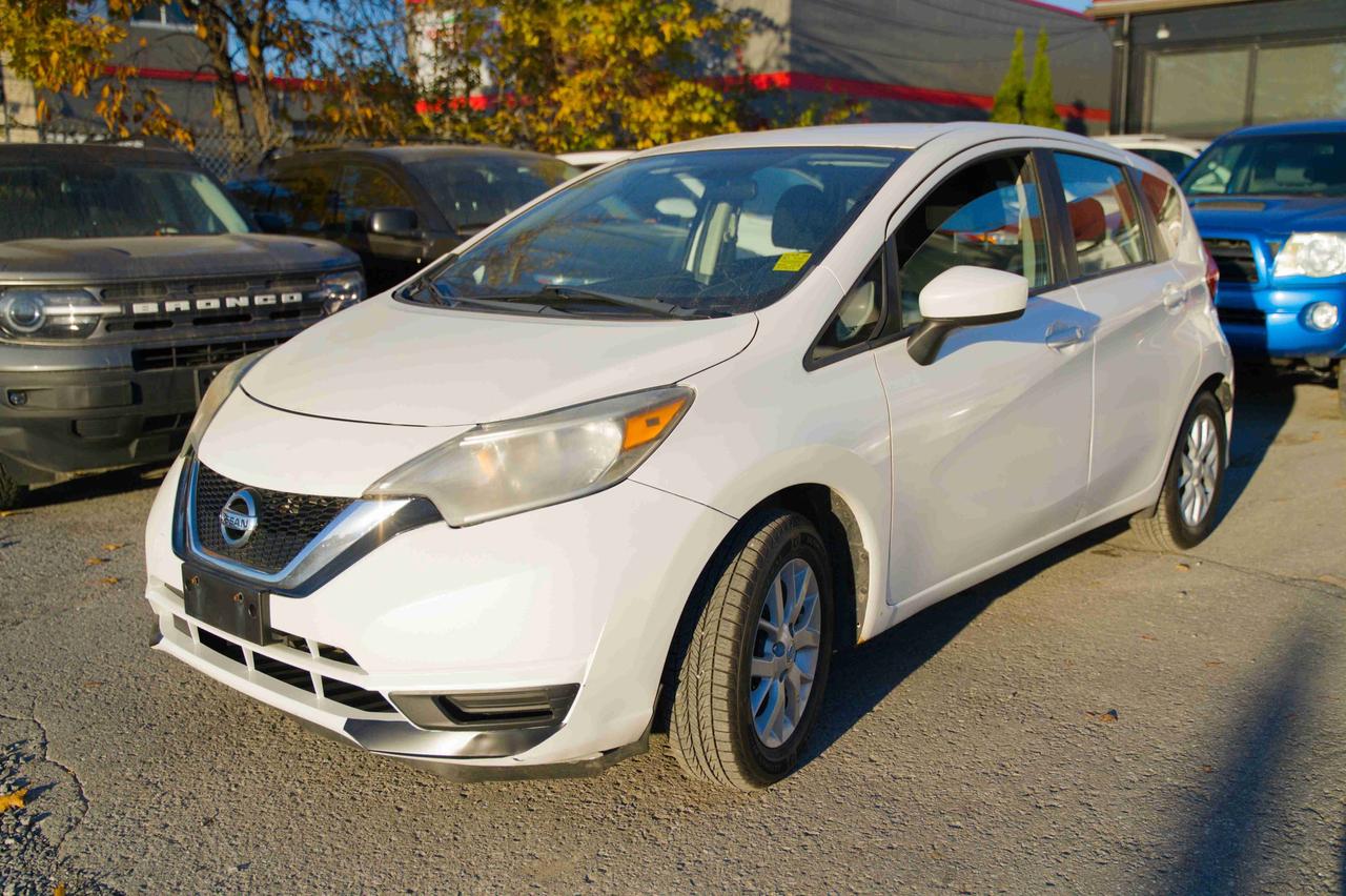 2017 Nissan Versa SV Photo0