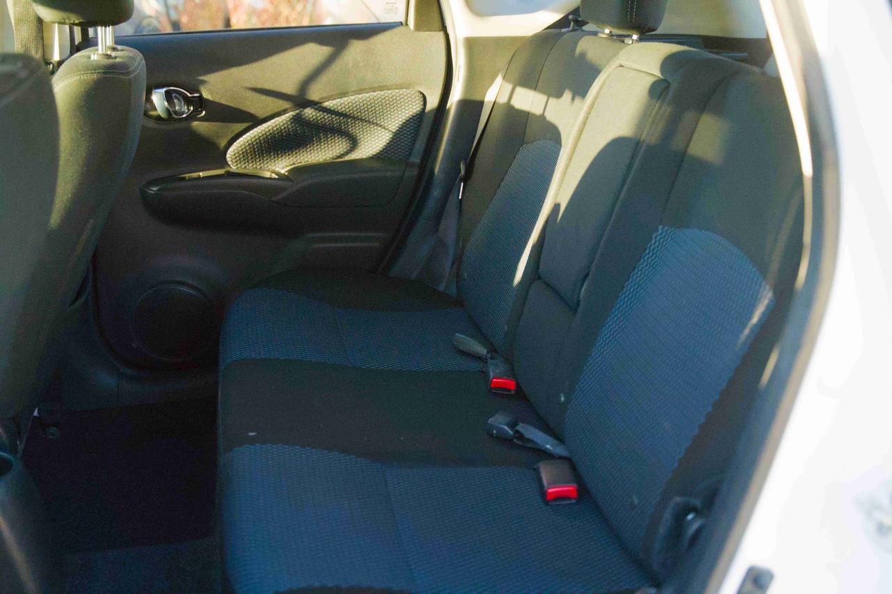 2017 Nissan Versa SV Photo