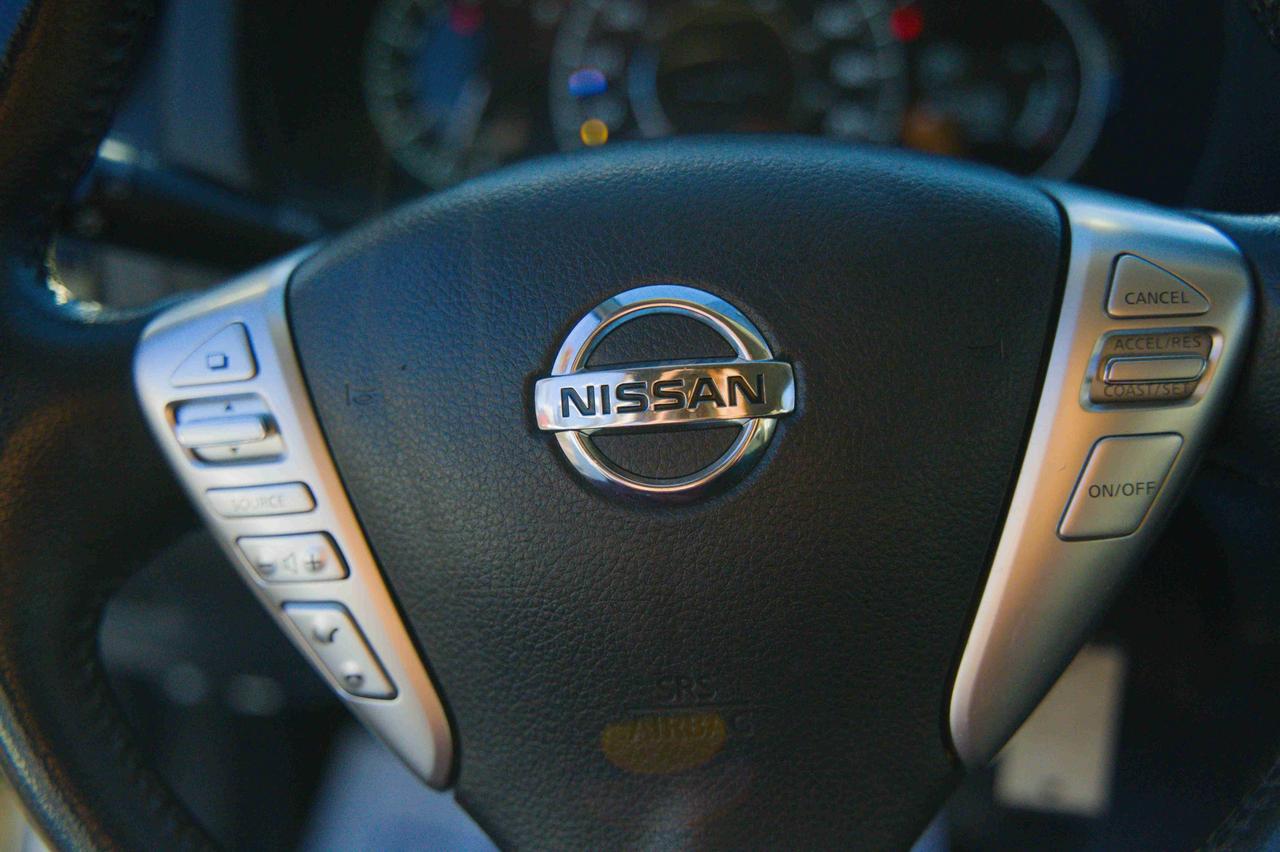 2017 Nissan Versa SV Photo