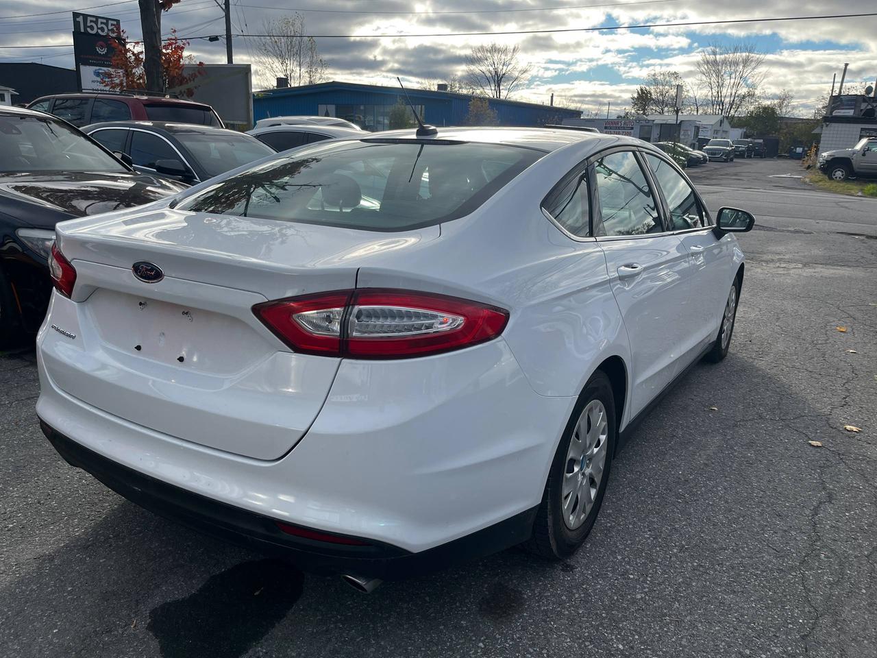 2013 Ford Fusion S Photo