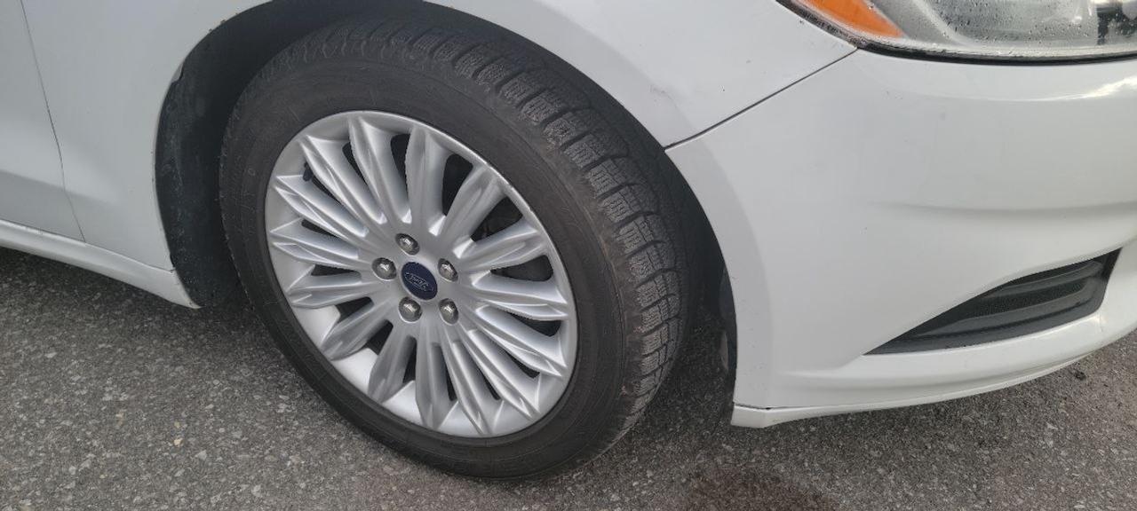 2014 Ford Fusion Hybrid Se Photo3