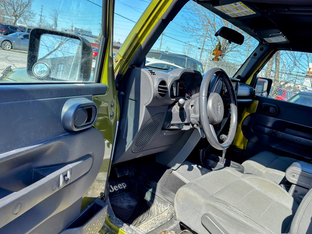 2007 Jeep Wrangler Sahara Photo