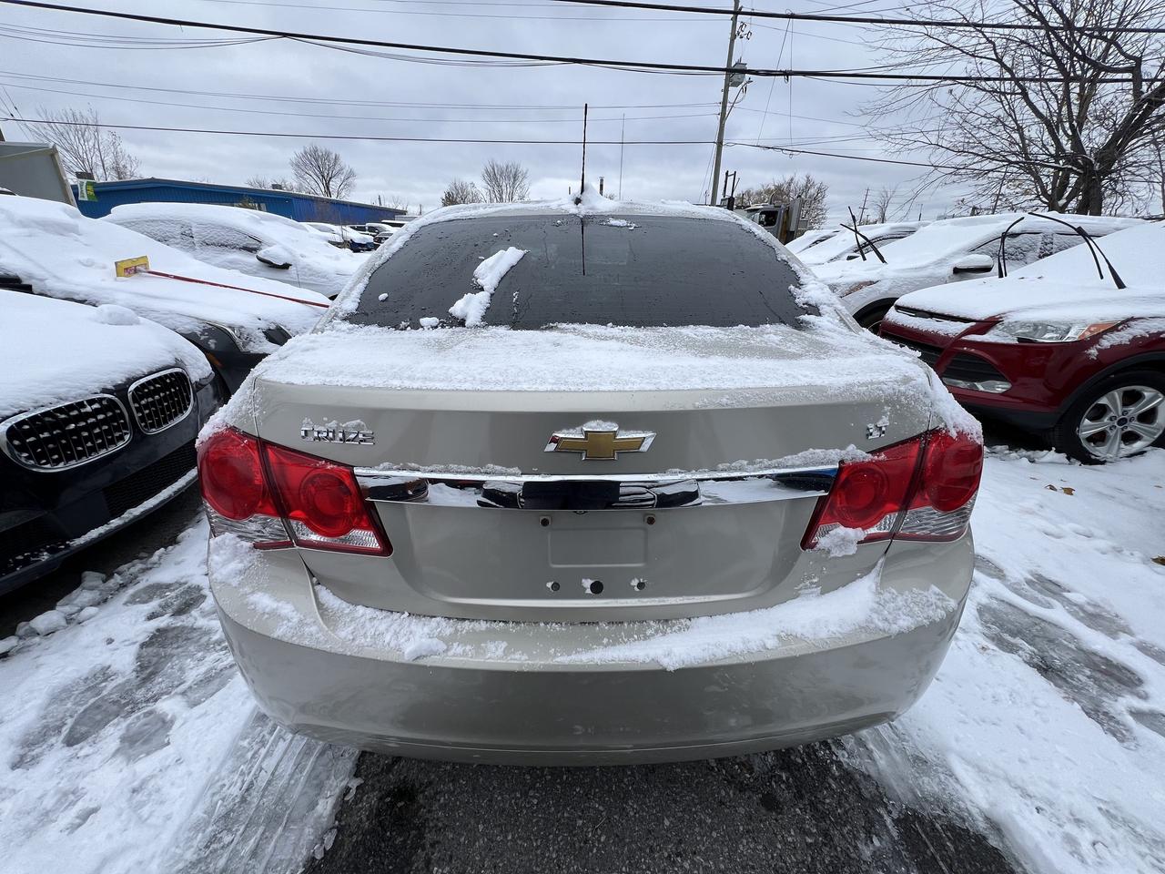 2016 Chevrolet Cruze Limited 2LT Photo3