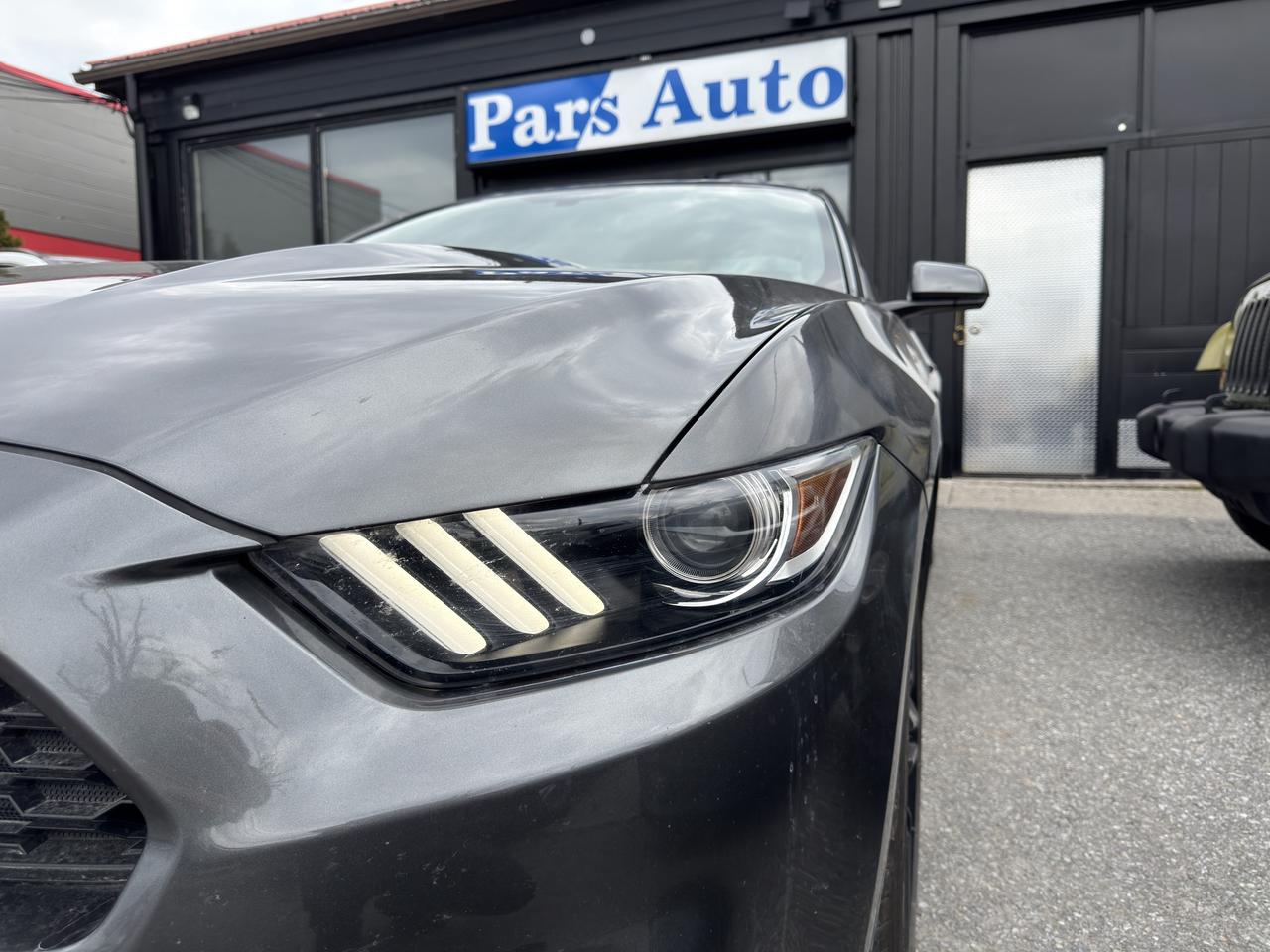 2015 Ford Mustang  Photo