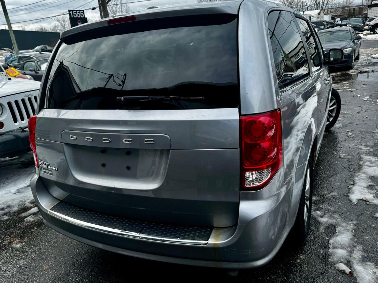 2014 Dodge Grand Caravan SE Photo