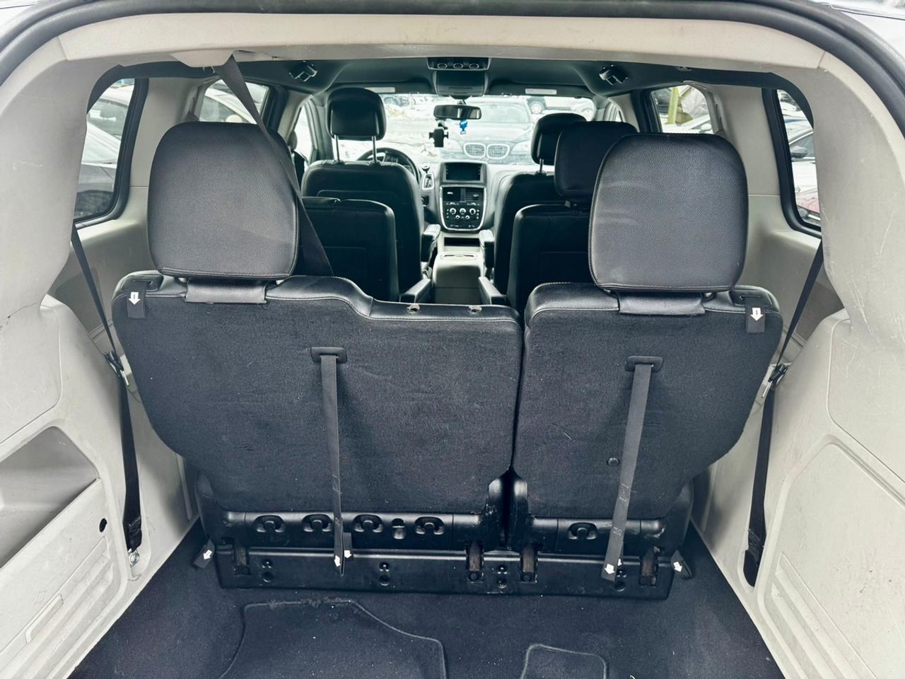 2014 Dodge Grand Caravan SE Photo