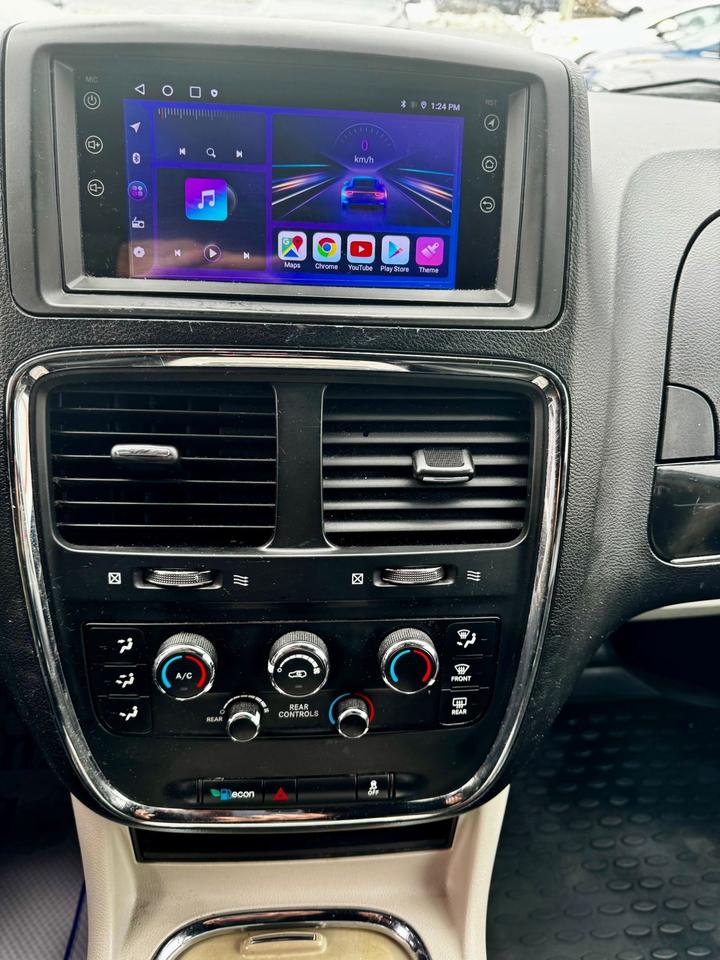 2014 Dodge Grand Caravan SE Photo