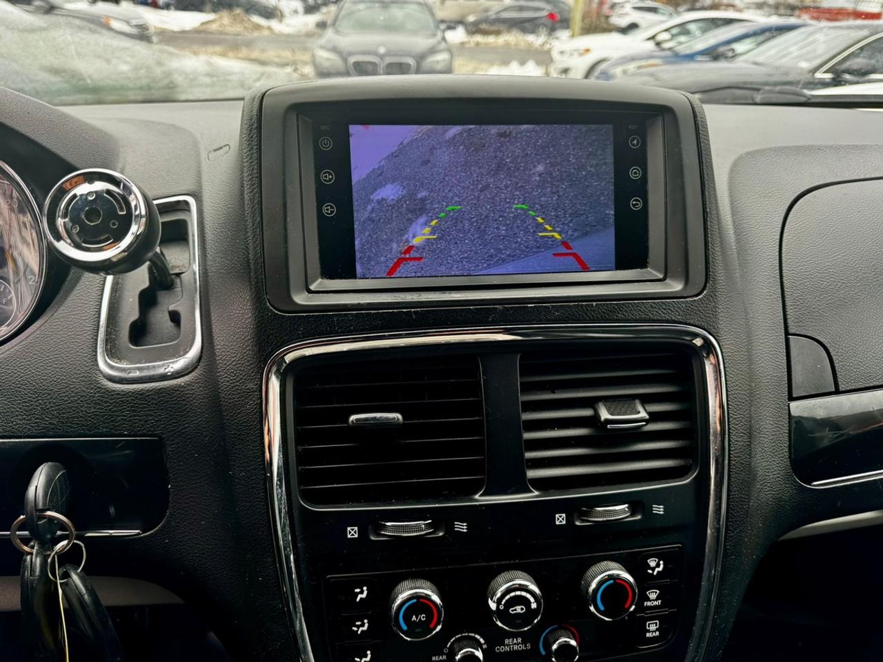 2014 Dodge Grand Caravan SE Photo