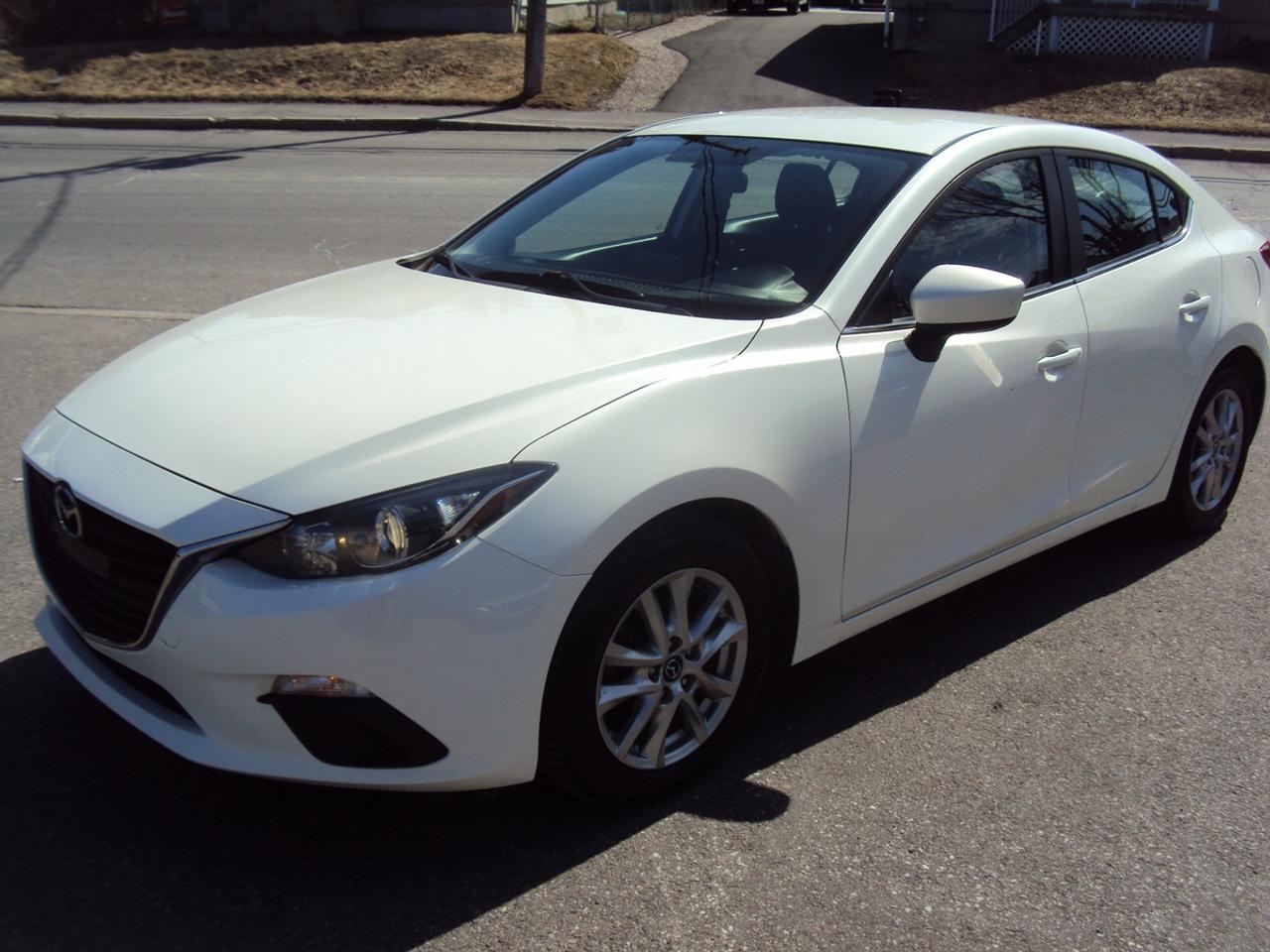 2014 Mazda MAZDA3 GS-SKY Photo2