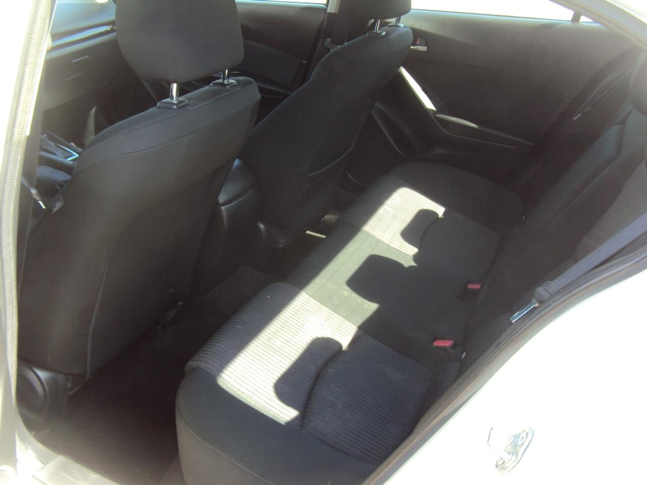 2014 Mazda MAZDA3 GS-SKY Photo