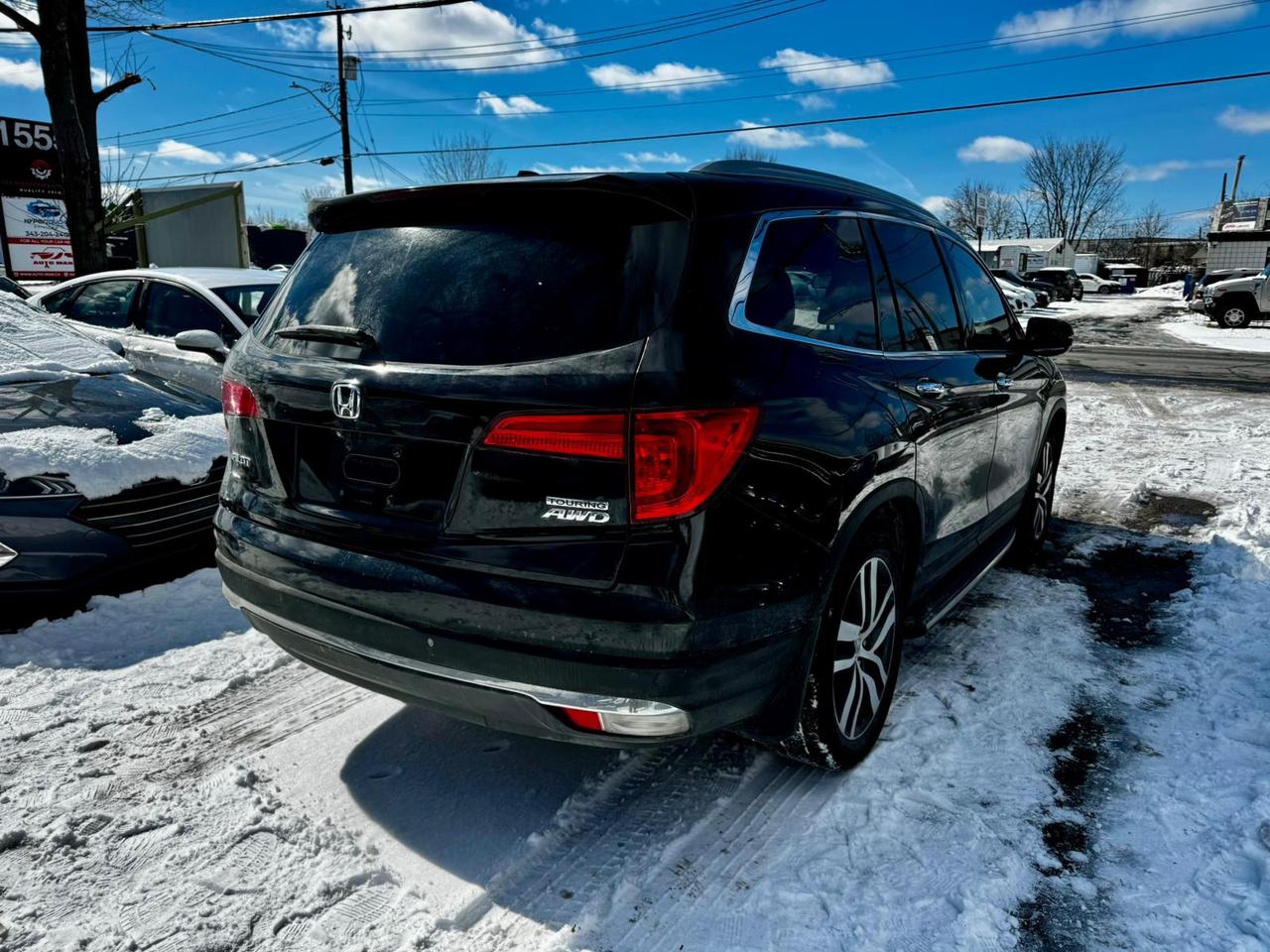 2017 Honda Pilot Touring Photo
