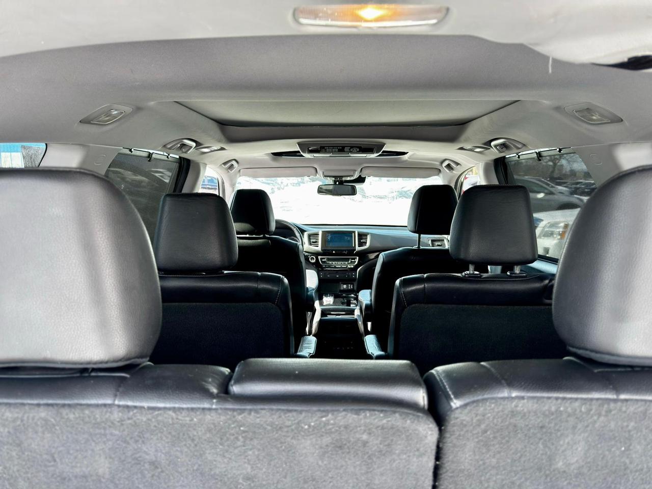 2017 Honda Pilot Touring Photo