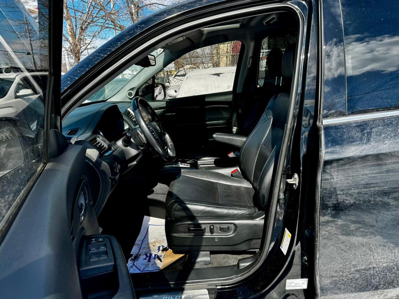 2017 Honda Pilot Touring Photo