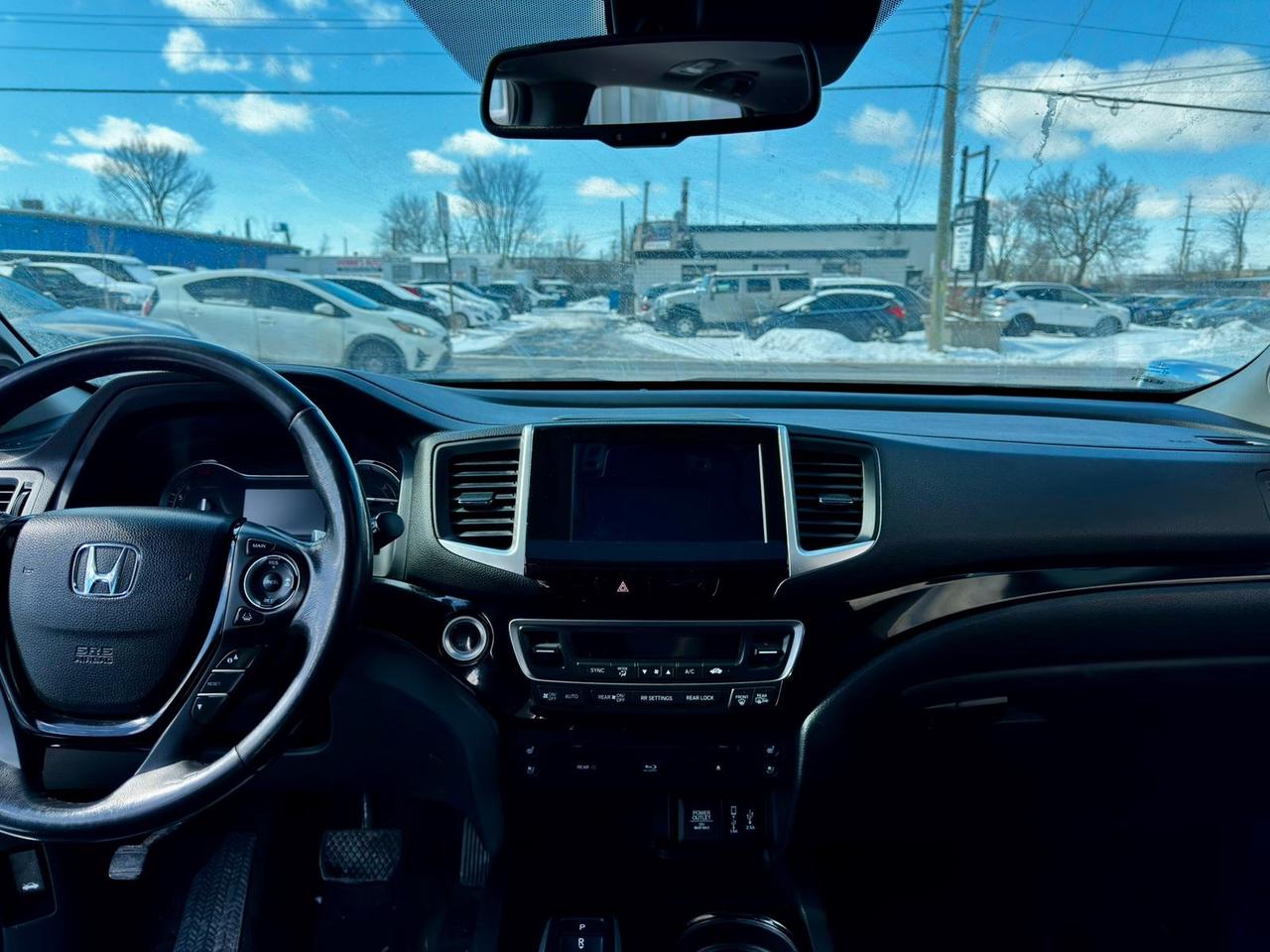 2017 Honda Pilot Touring Photo