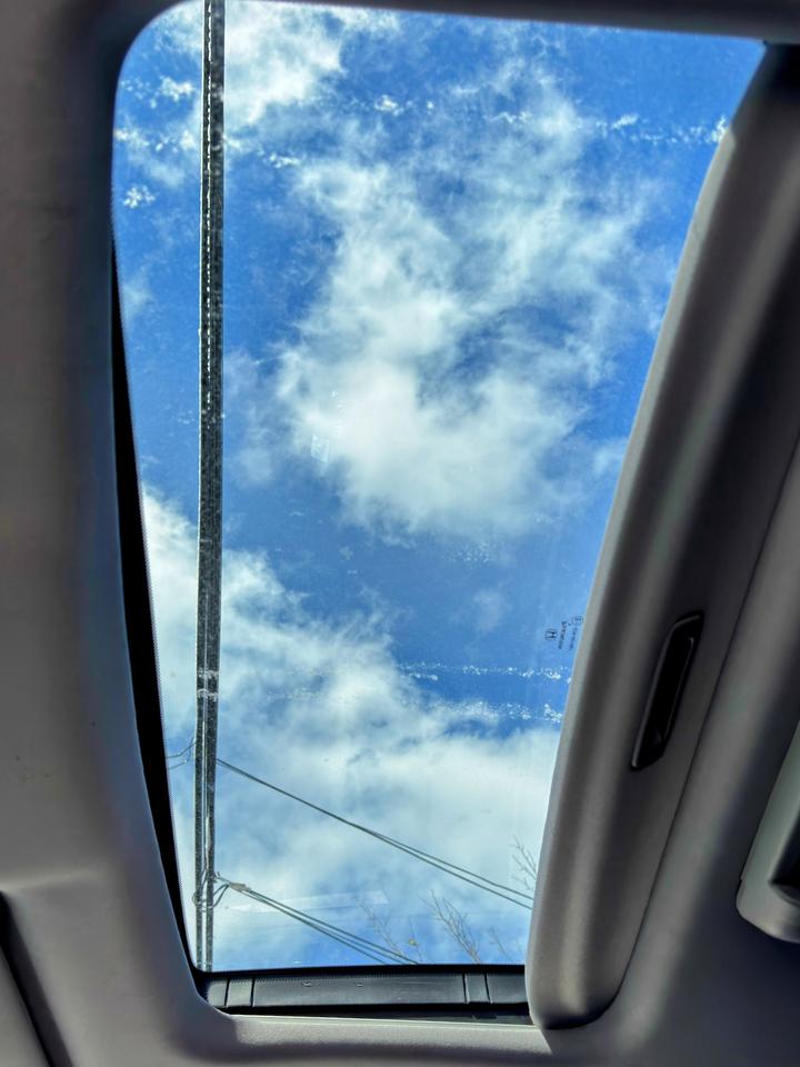 2017 Honda Pilot Touring Photo