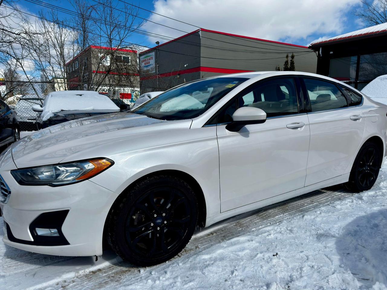 2020 Ford Fusion SE Photo