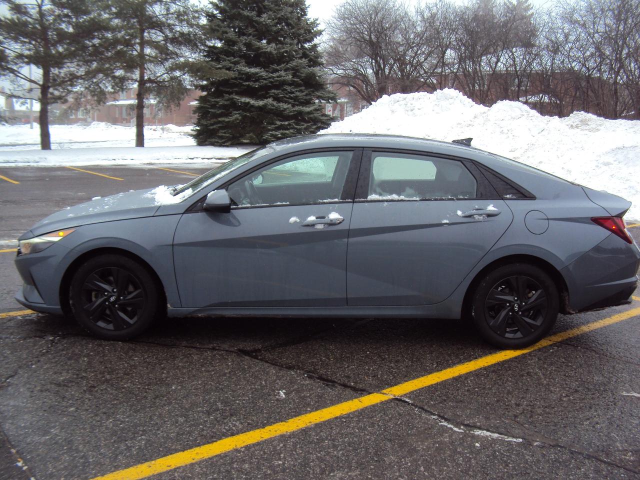 2021 Hyundai Elantra Preferred Photo