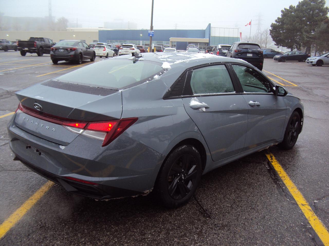 2021 Hyundai Elantra Preferred Photo