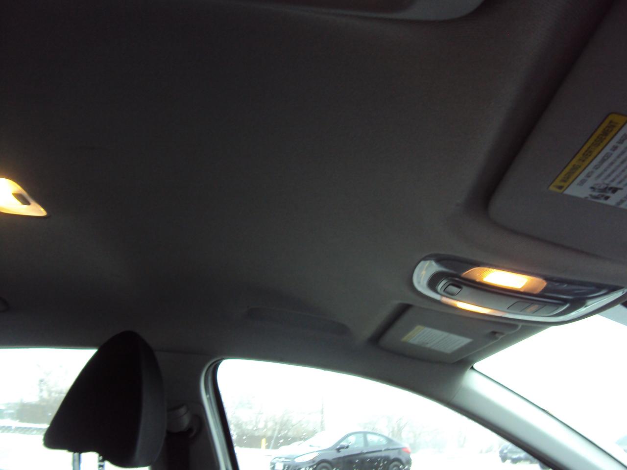 2021 Hyundai Elantra Preferred Photo